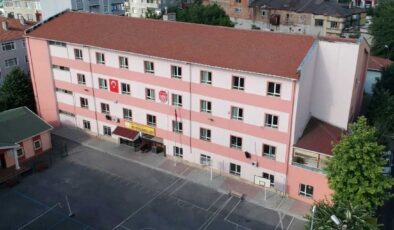 6.2’lik sarsıntının akabinde İstanbul’da 4 okul tahliye edildi