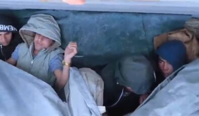 Tırın dorsesinden 10 kaçak göçmen çıktı