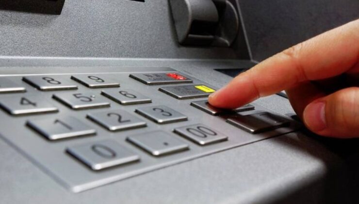 ATM’den para yatırmak isteyenler şaşkına döndü
