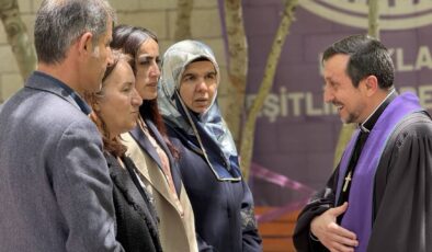 Kilise rahibinden Sırrı Süreyya Lider için taziye ziyareti