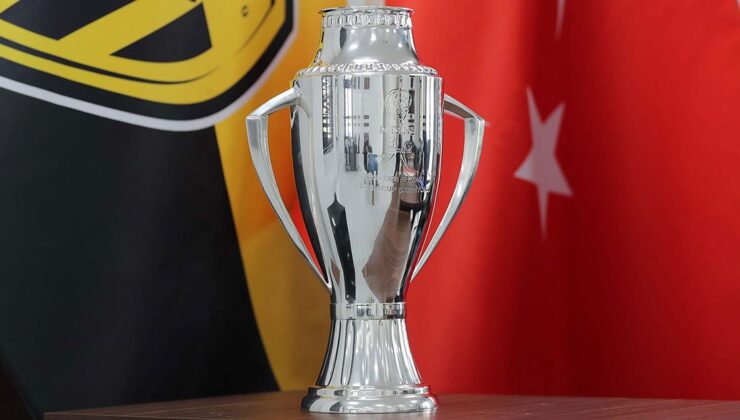 Şampiyon kupasına kavuştu