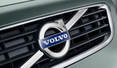 Araba devinden şok karar: Binlerce araç geri çağrıldı!