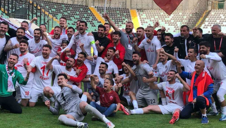 Mahalle ekibi şampiyon oldu: 3. Lig’e çıktı