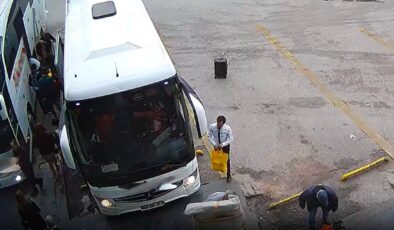 Antalya’da kaçak et operasyonu: Otobüsten çıkanlar pes dedirtti