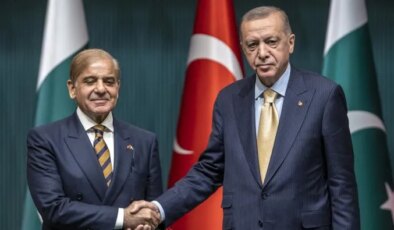 Erdoğan Pakistan Başbakanı ile görüştü